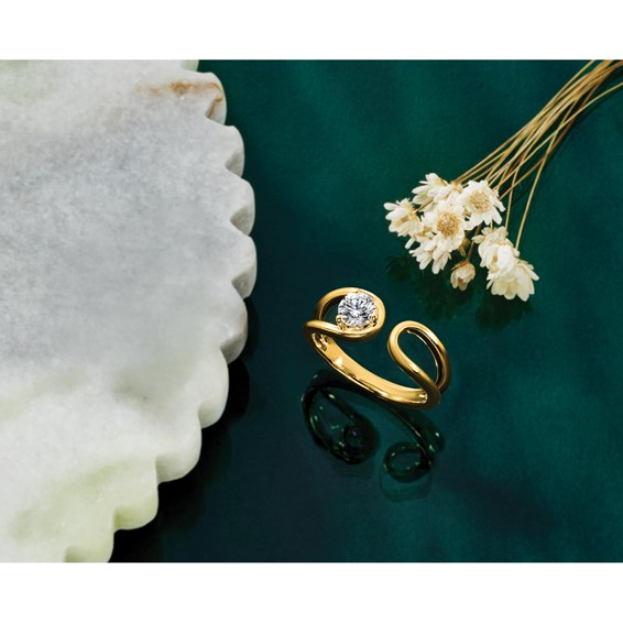 True Origin 14K Yellow Gold 1/2 carat Lab Grown Diamond VS+ F+ Complete Band