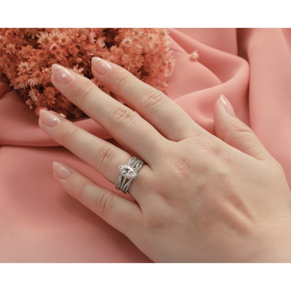 14k White Gold 5/8 carat Lab Grown Diamond VS+ F+ Complete Ring Guard