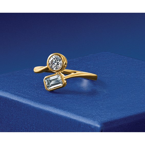 Gold Diamond 2-Stone Fashion Rings