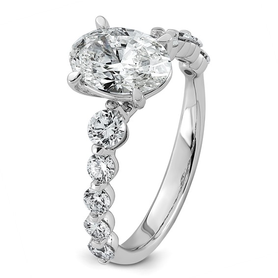 14kw 2 1/3ct Cert Oval Ctr Lab Grown Dia VS+ F+ w/ Round Sides Comp Ring