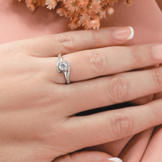 Diamond Round Semi-mount By-Pass Engagement Rings