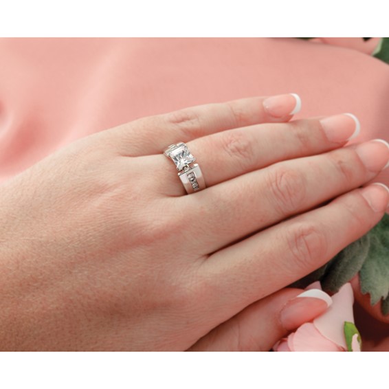 14K White Gold Peg Set Channel Princess Engagement Ring Mounting