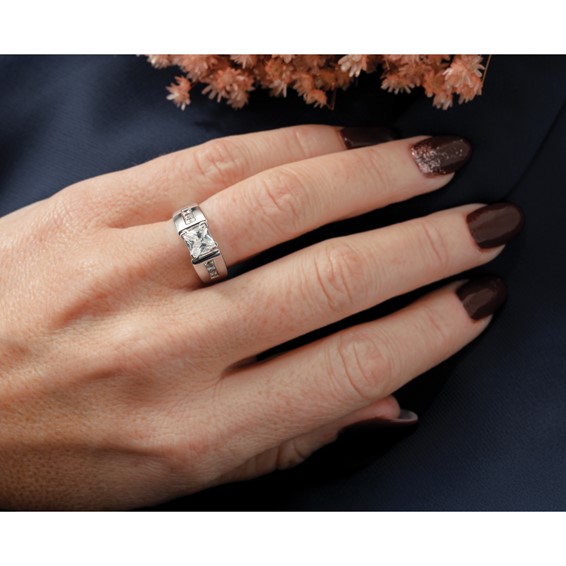 14K White Gold Peg Set Channel Princess Engagement Ring Mounting