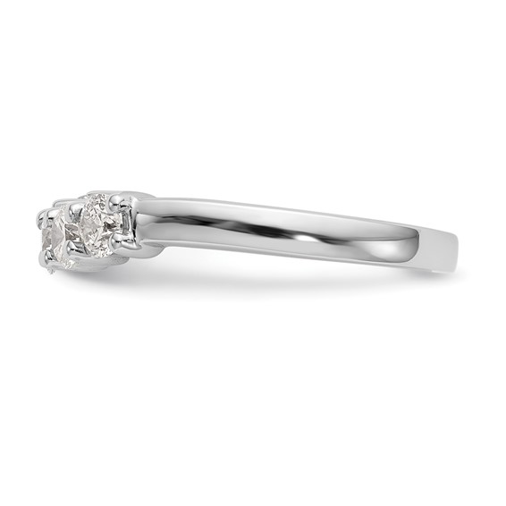 "14K White Gold 5-Stone Shared Prong (Holds 3-3.5, 2-3.3mm Round) Diamond Band Mounting"