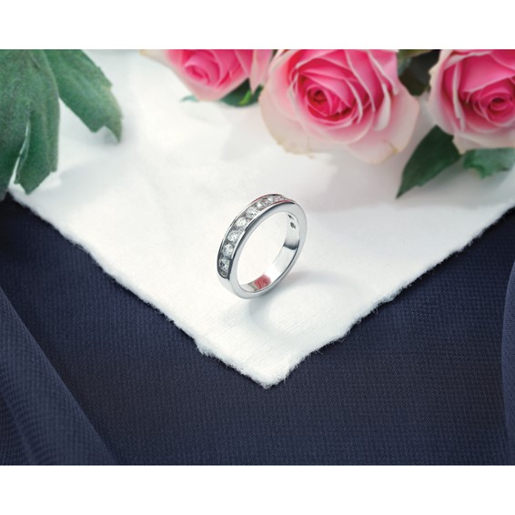 14k White Gold 11-Stone (Holds 11-2.9mm Round) Channel Band Mounting (Closed)