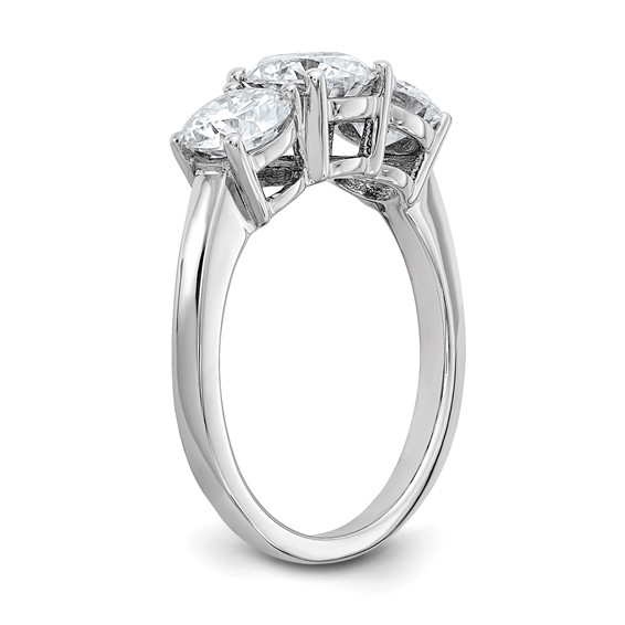 3 Stone Round Moissanite Engagement Rings