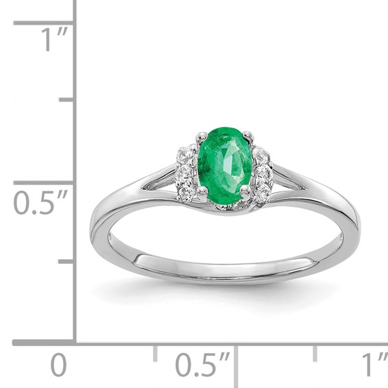 Diamond and Oval Gemstone Ring                                             