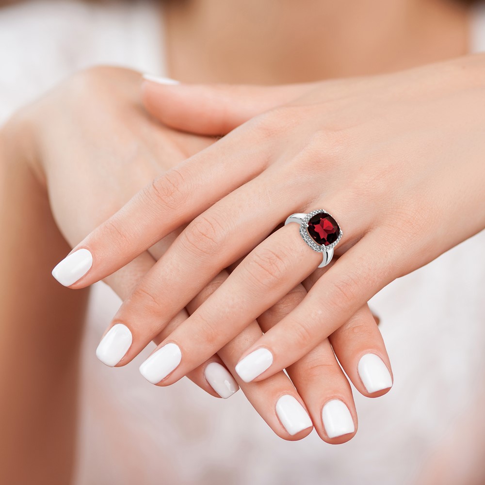 14k White Gold Garnet and Diamond Ring (RM7161-GA-014-WA)