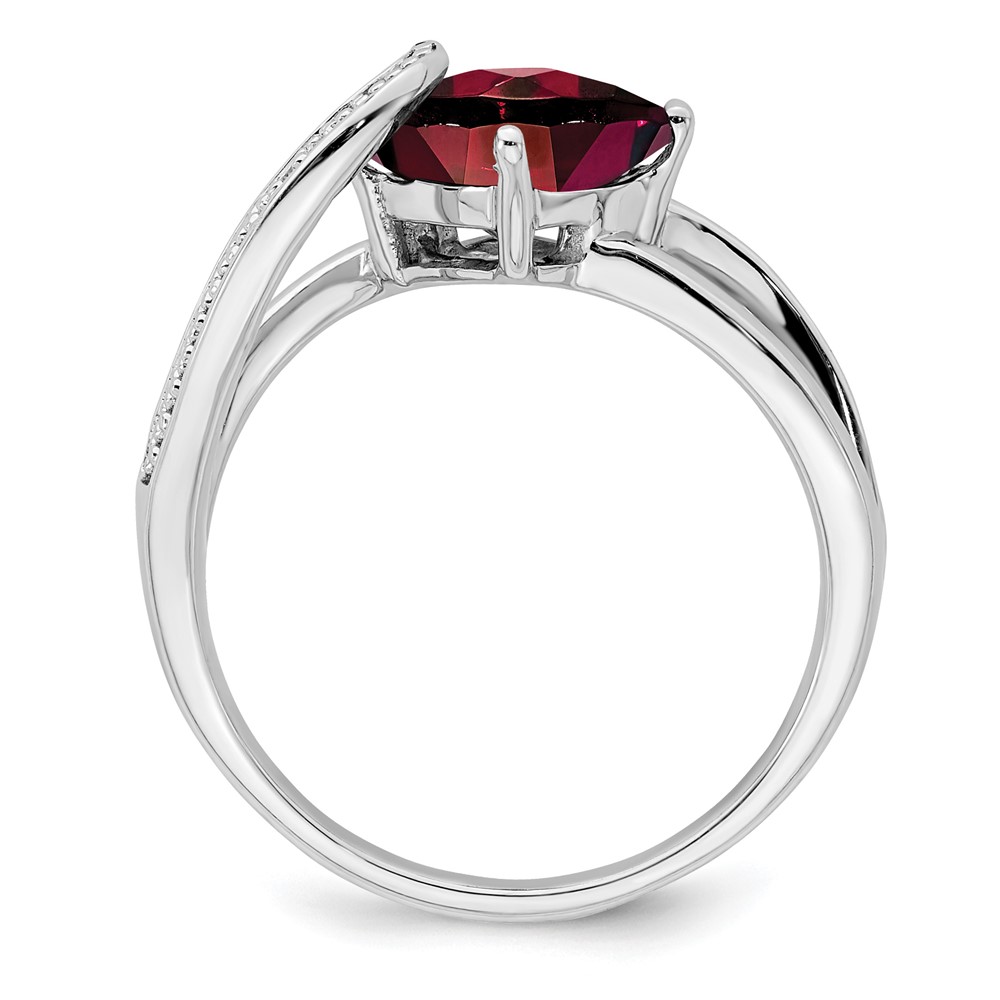 Sterling Silver Rhodium-plated Amethyst and Diamond Ring (RM7402-AM-001-SSA-6)
