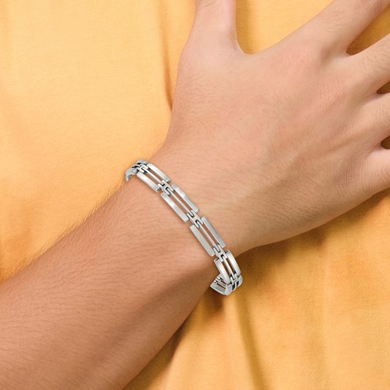 Chisel Stainless Steel Brushed and Polished 8.75 inch Link Bracelet