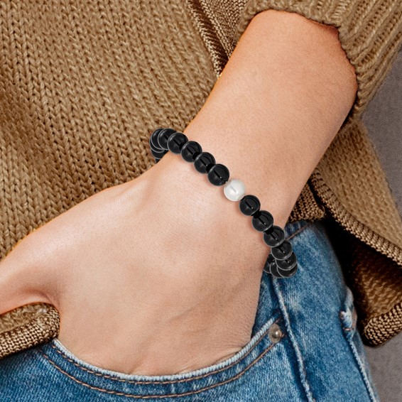 Chisel 8-9mm Black Onyx and White Freshwater Cultured Pearl Beaded 7.25 inch Stretch Bracelet
