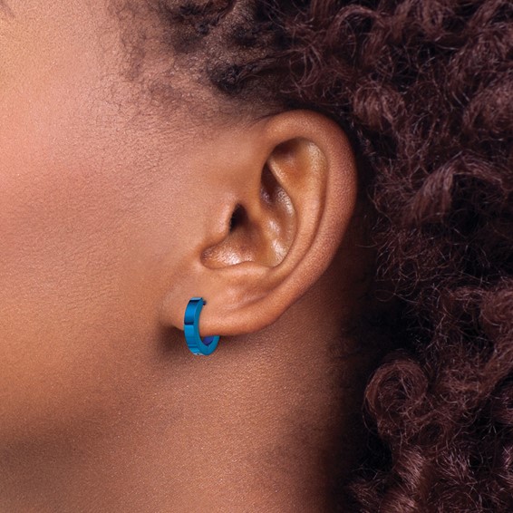 Chisel Stainless Steel Brushed Blue IP-plated 2mm Hinged Hoop Earrings
