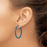 Chisel Stainless Steel Polished Blue IP-plated 32mm Diameter 2mm Hoop Earrings view 4