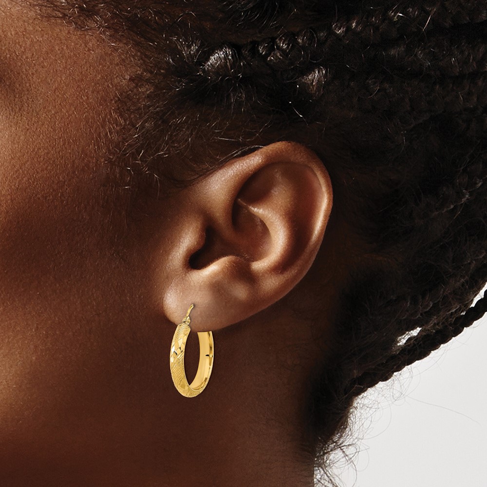 14K Polished and Textured D/C Fancy Pattern Hoop Earrings (TC1032)