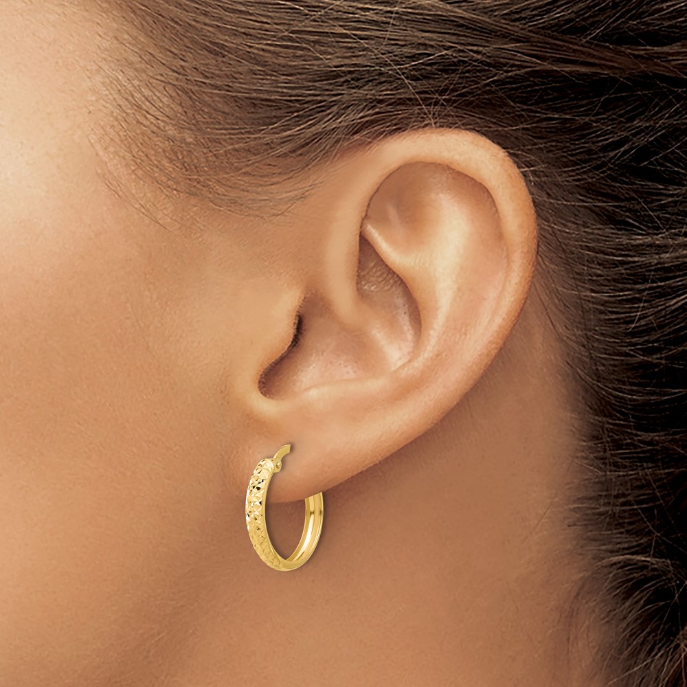 14K Polished and Diamond-cut Hoop Earrings (TC1042)