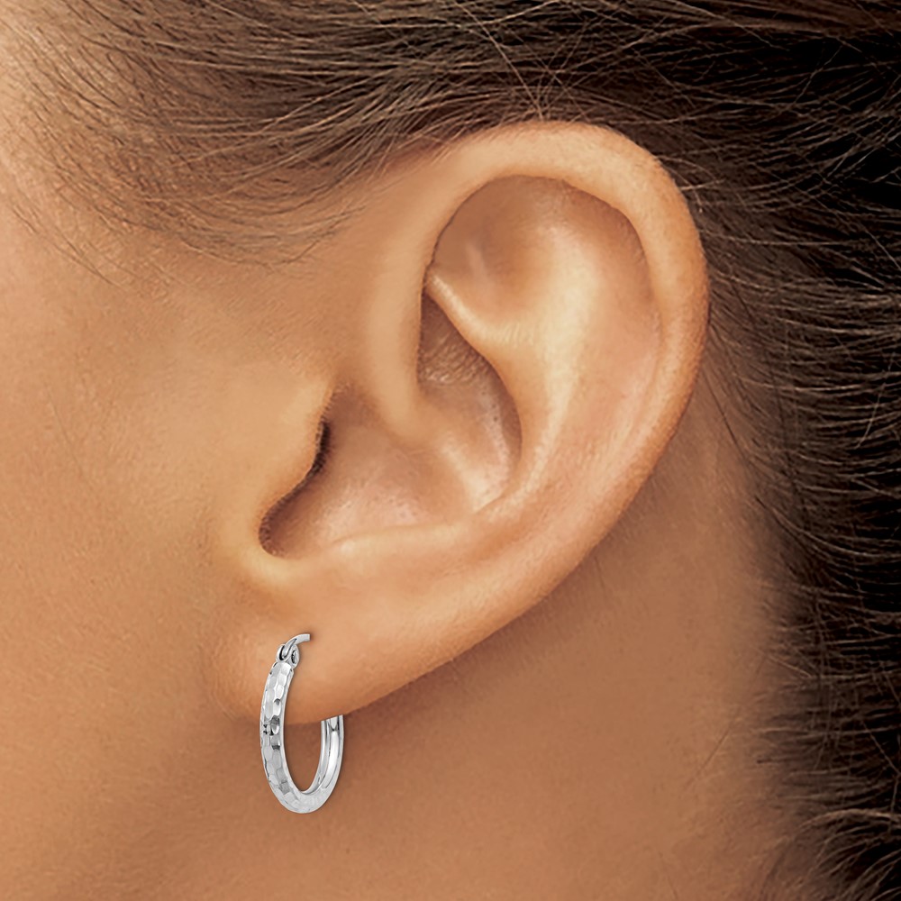 14k White Gold Diamond-cut 2mm Round Tube Hoop Earrings (TC223)