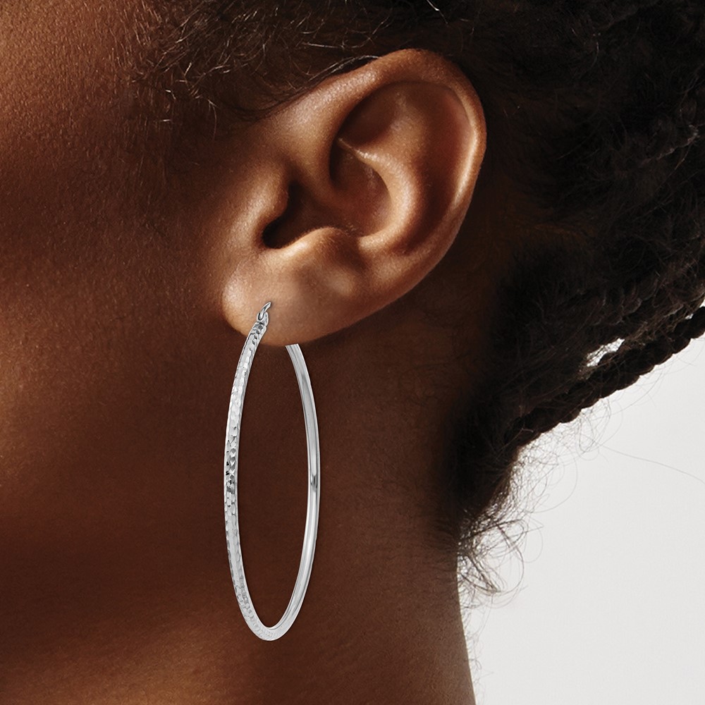 14k White Gold Diamond-cut 2mm Round Tube Hoop Earrings (TC227)