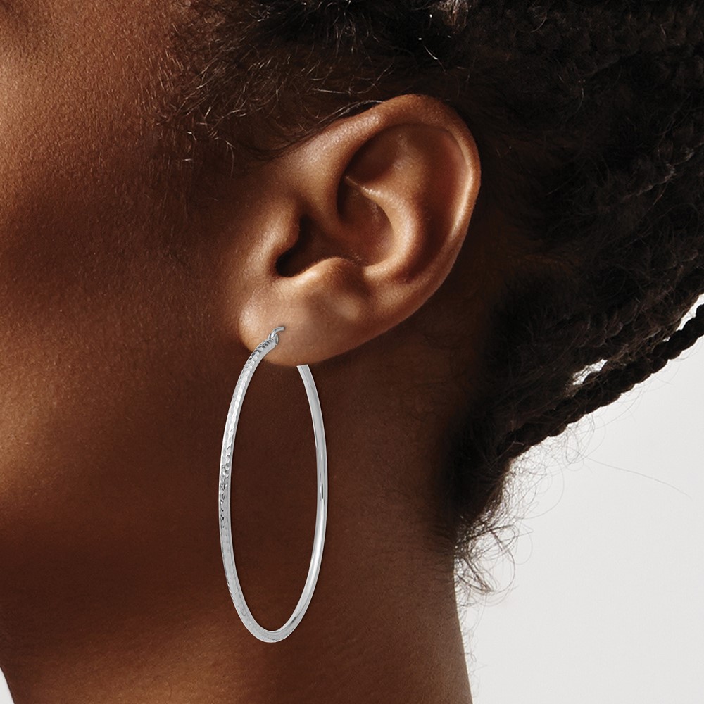 14k White Gold Diamond-cut 2mm Round Tube Hoop Earrings (TC228)