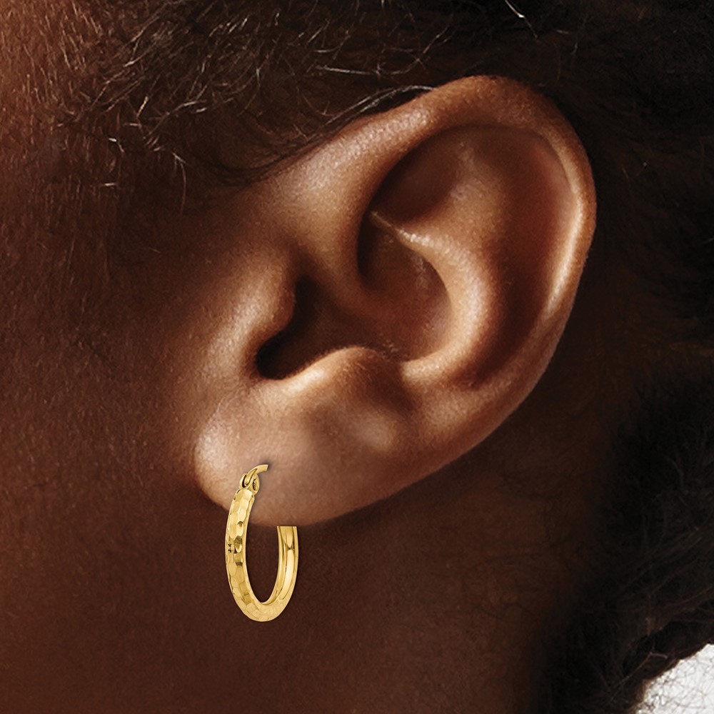 14k Diamond-cut 2mm Round Tube Hoop Earrings (TC234)
