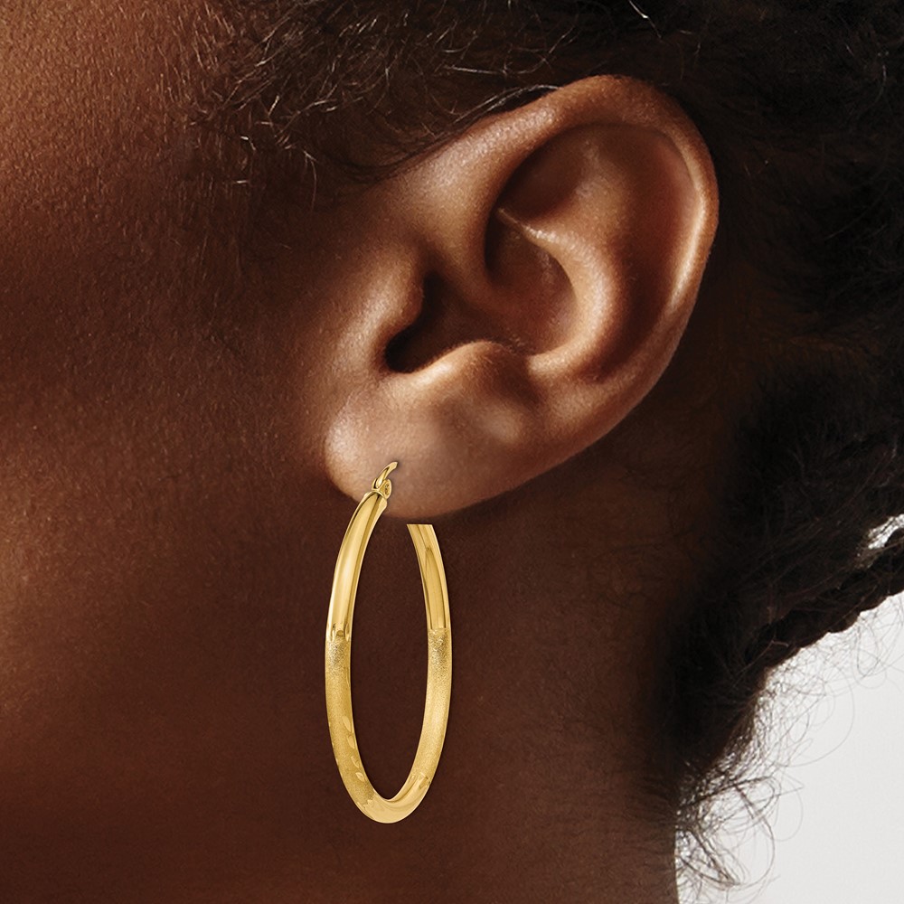 14k Satin & Diamond-cut 2.5mm Round Hoop Earrings (TC242)