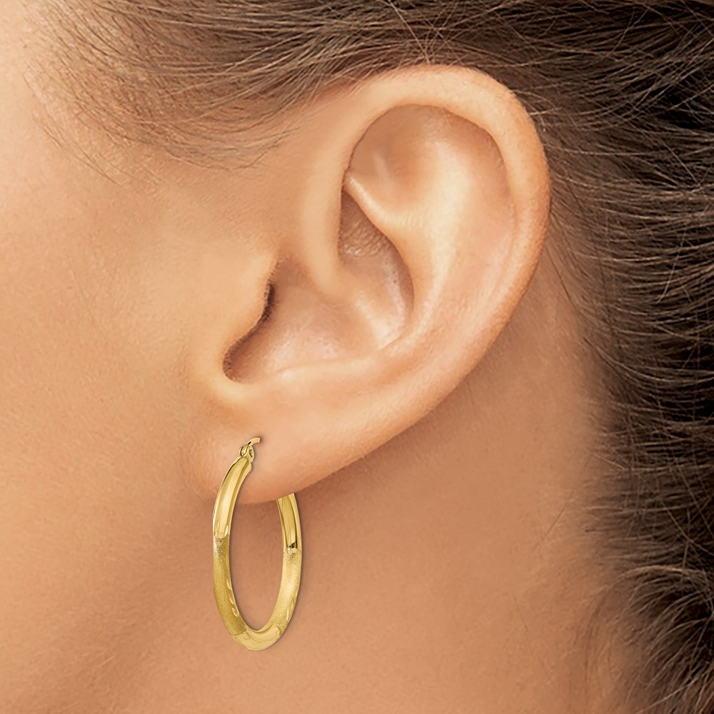 14k Satin and Diamond-cut 2.5mm Round Hoop Earrings (TC244)