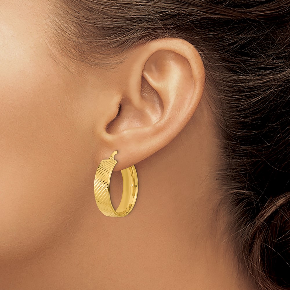 14K 8mm Polished & Textured Hinged Hoop Earrings (TF1265)