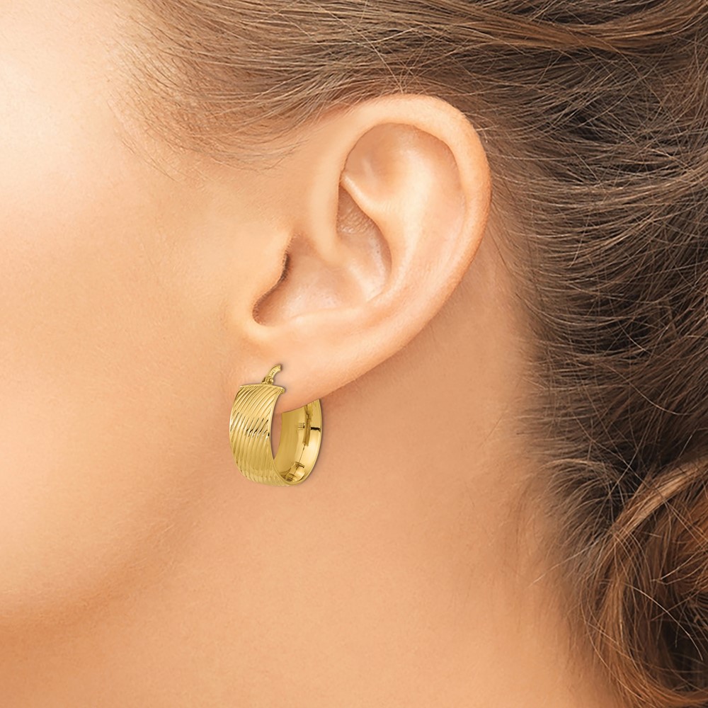 14K 8mm Polished Textured Hinged Hoop Earrings (TF1266)