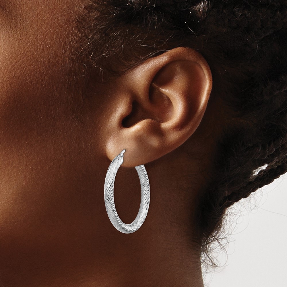 14k 4x25mm White Gold Diamond-cut Round Hoop Earrings (TF1335W)