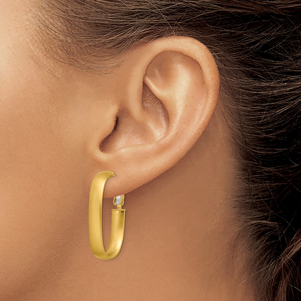 14K Satin Oval Omega Back Hoop Earrings (TF1760)