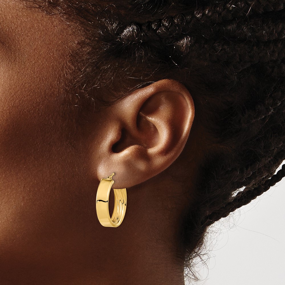 14K Polished and Textured Inside Hoop Earrings (TF1994)