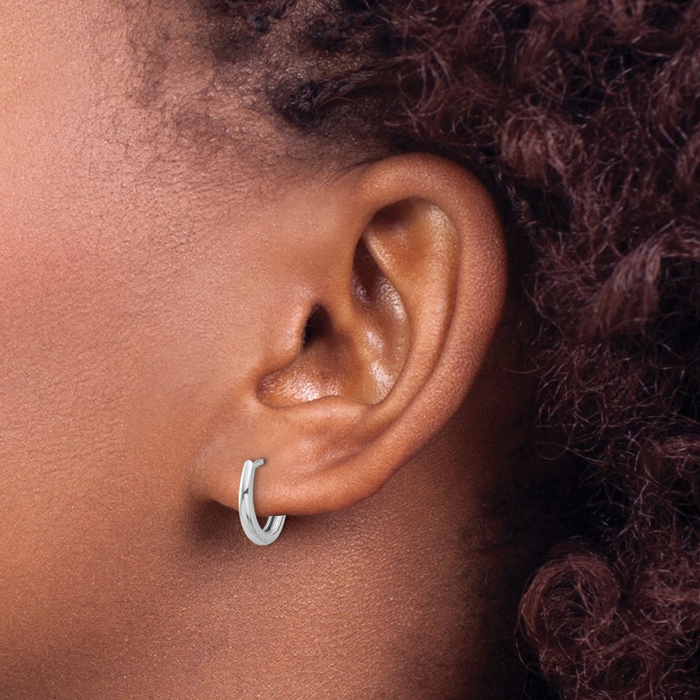 14K White Gold Polished Oval Hinged Hoop Earrings (TF2284W)
