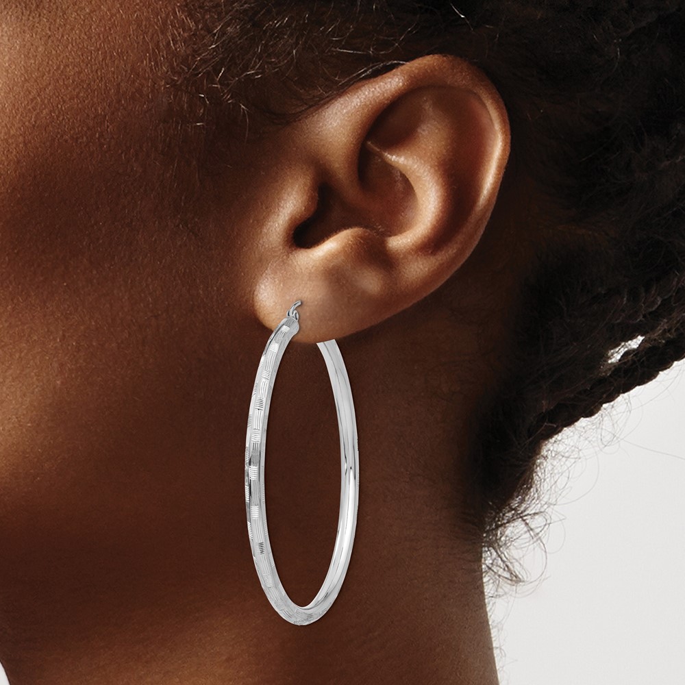 14k White Gold Diamond-cut Hoop Earrings (TF627)