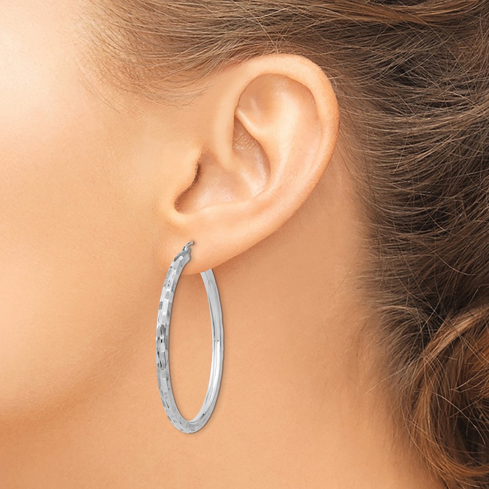 14k White Gold Diamond-cut Hoop Earrings (TF630)
