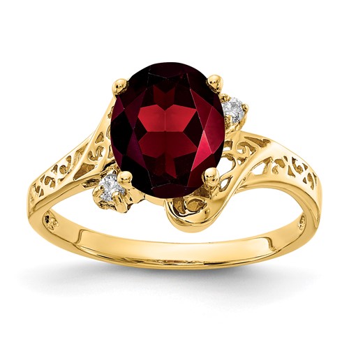 14K Yellow Gold 9x 7mm Oval Garnet and 0.05 Carat AA Diamond Ring