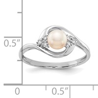 14K White Gold 5.5mm June Freshwater Cultured Pearl and Diamond Ring view 3