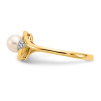 14K 5.5mm Yellow Gold June Freshwater Cultured Pearl and Diamond Ring view 4