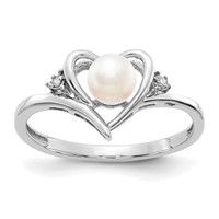 14K White Gold 5.5mm June Freshwater Cultured Pearl and Diamond Heart Ring view 1