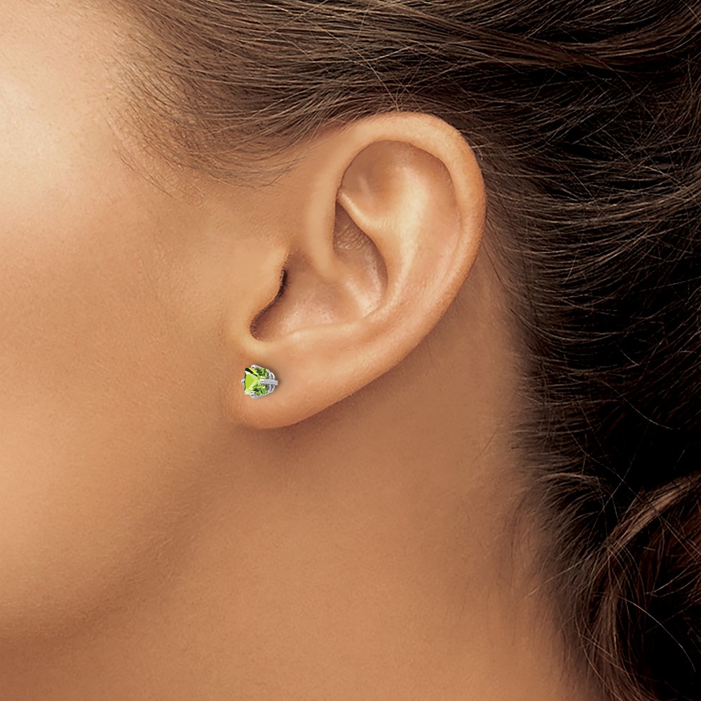 14k White Gold 4mm Square Step Cut Peridot Earrings (XE60WPE)