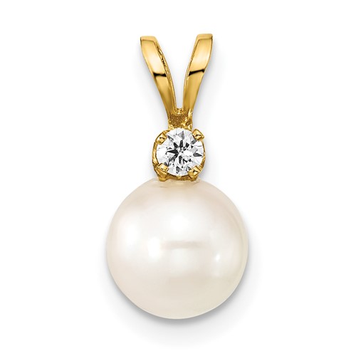 14K Yellow Gold 7-8mm White Round Akoya Saltwater Cultured Pearl and 1/20 Carat Diamond Pendant