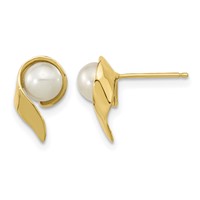 14K Yellow Gold 5-6mm White Button Freshwater Cultured Pearl Post Earrings view 1