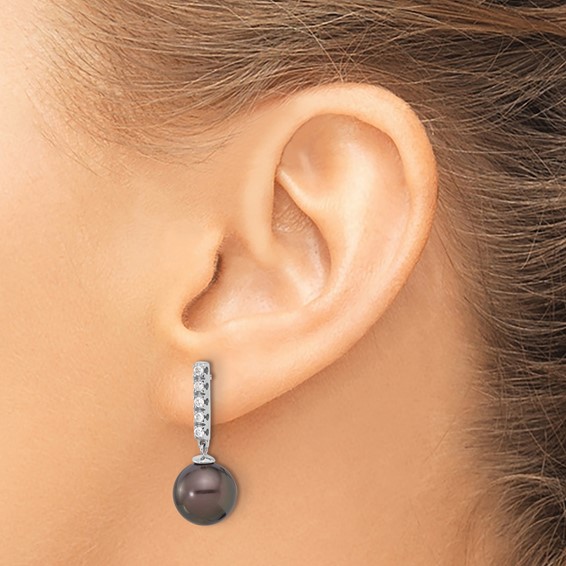 Gold Tahitian Saltwater Cultured Pearl with Diamond Earrings