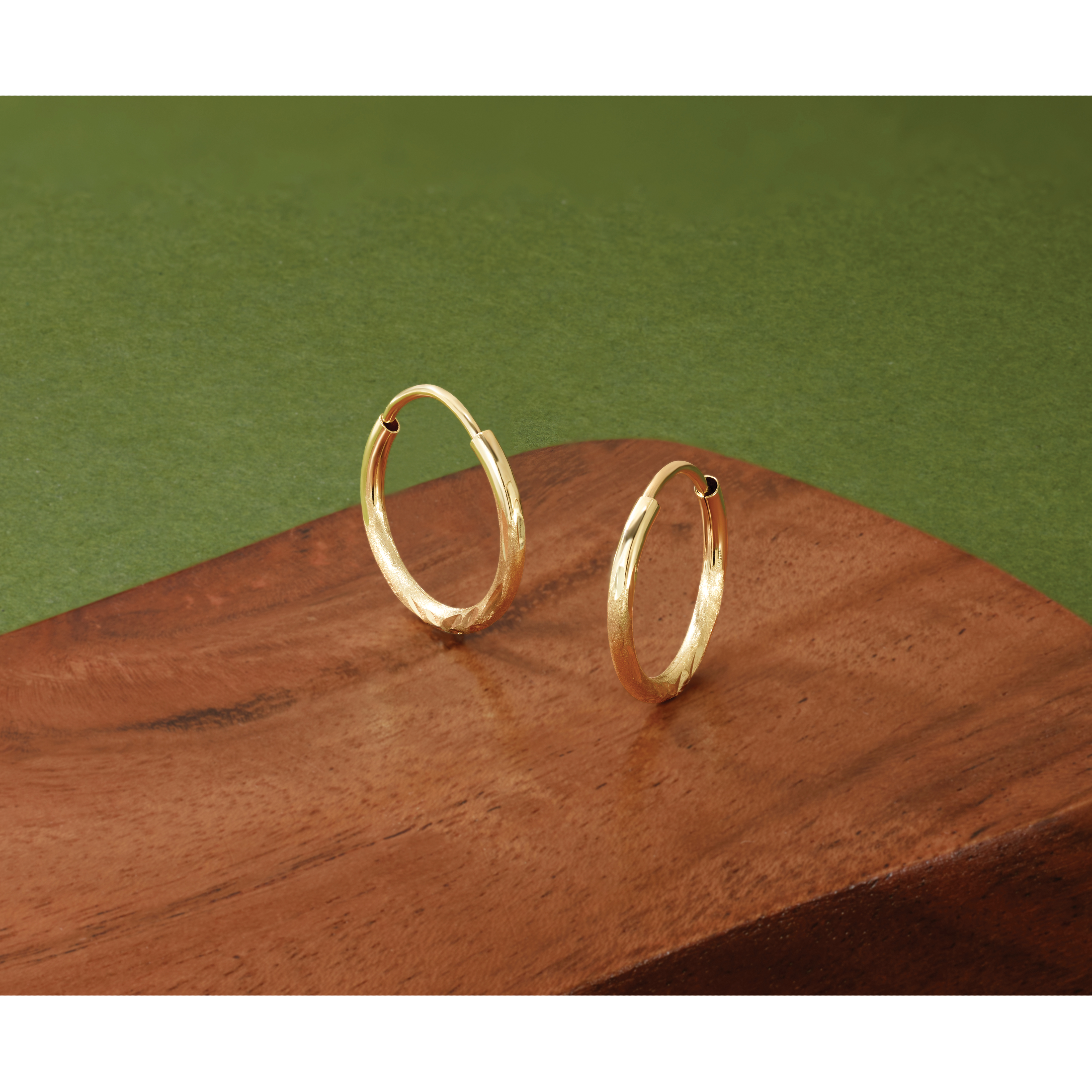 14k 1.5x12mm Satin Diamond-cut Endless Tube Hoop Earrings XY1174 detailed image 5