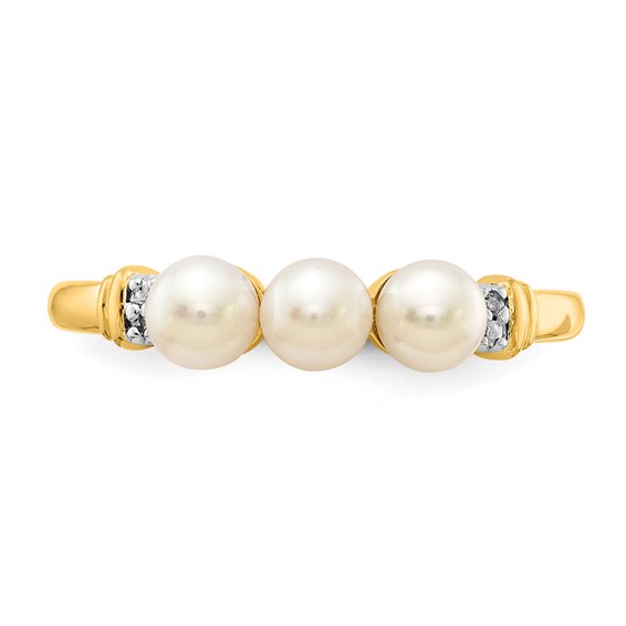 Gold Diamond and Pearl Ring