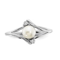 14K White Gold 5mm White Freshwater Cultured Pearl and AA Diamond Ring view 5