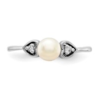 14K White Gold 4.5mm White Freshwater Cultured Pearl and a Diamond Ring view 4