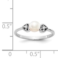 14K White Gold 4.5mm White Freshwater Cultured Pearl and a Diamond Ring view 5