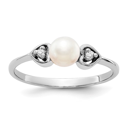 14K White Gold 4.5mm White Freshwater Cultured Pearl and AA Diamond Ring