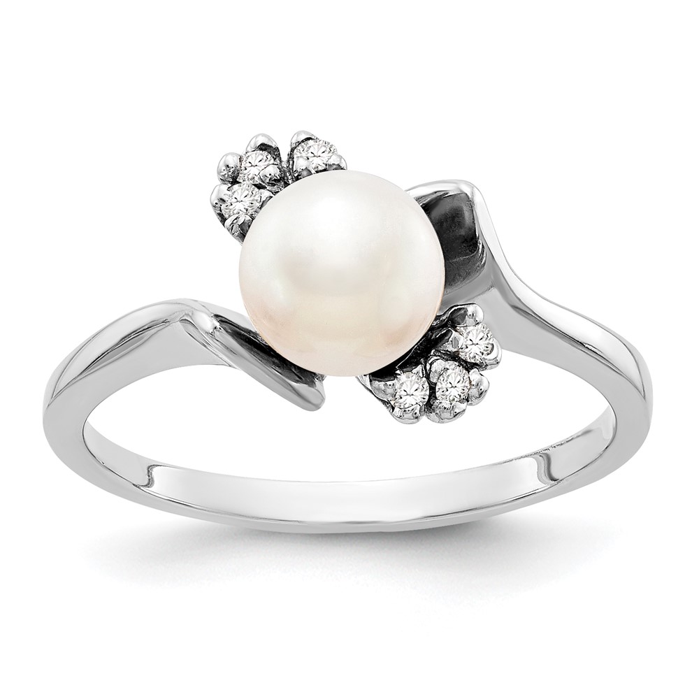 14K White Gold 6mm White Freshwater Cultured Pearl and 0.07 Carat VS Diamond Ring
