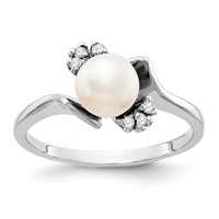 14K White Gold 6mm White Freshwater Cultured Pearl and 0.07 Carat VS Diamond Ring view 1
