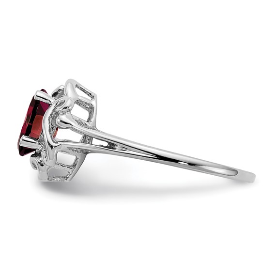 14k White Gold Garnet ring